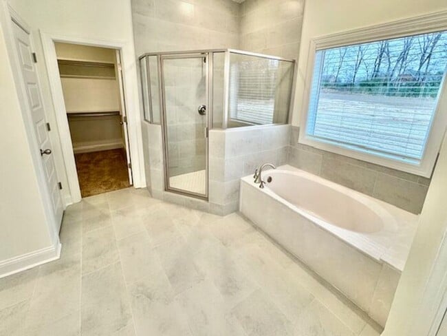 Building Photo - Brand New 5-bedroom 3 bath home in Olive Branch @ Southbranch