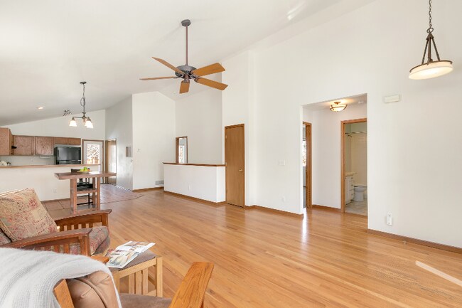 Building Photo - 2756 Arancia Dr