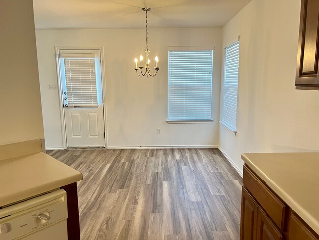 Building Photo - Recent luxury vinyl plank flooring!