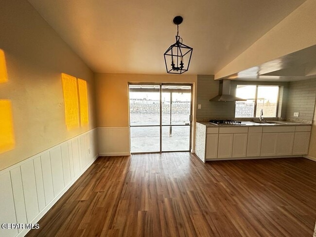 Building Photo - 7121 Alto Rey Ave