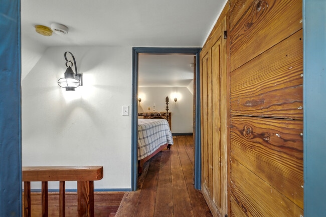 Building Photo - 11826 Colonial Trail W