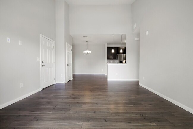 Building Photo - Spacious 3 bedroom in gated community