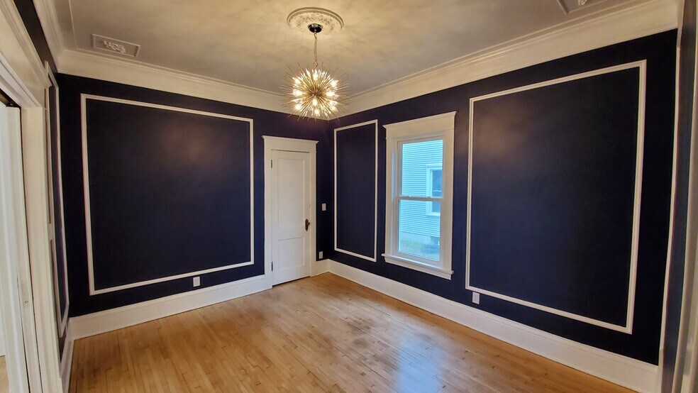 Upper Bedroom 1 - 1400 N Girard Ave N