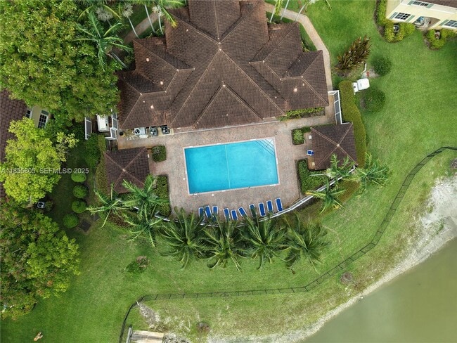 Building Photo - 6037 SW 19th St