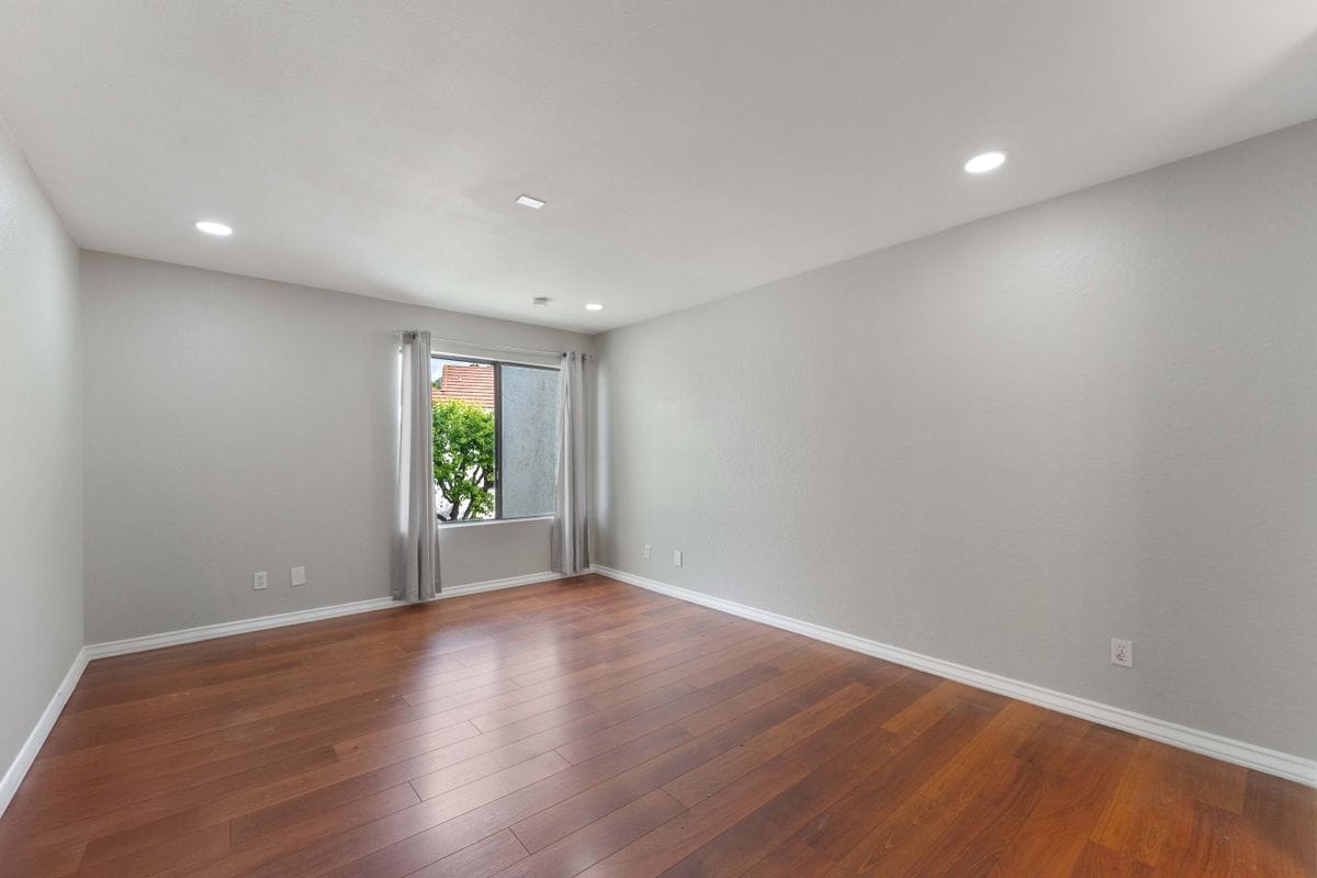 Building Photo - 10805 Camino Ruiz