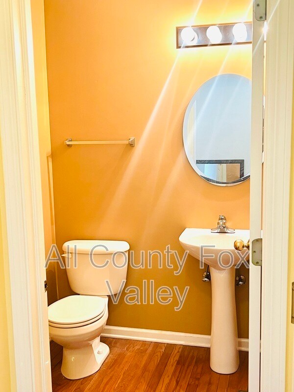 Building Photo - 1119 Loganbury Ct