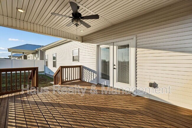 Building Photo - 207 Bedford Ct