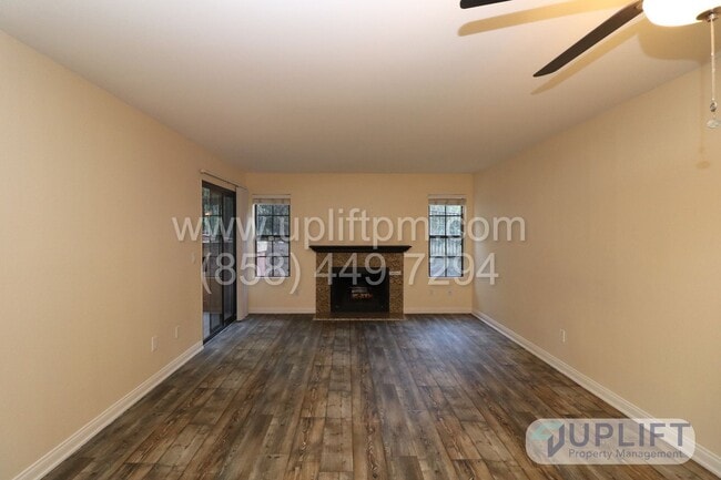 Building Photo - 2-BED/2-BATH CONDO - CARMEL MOUNTAIN
