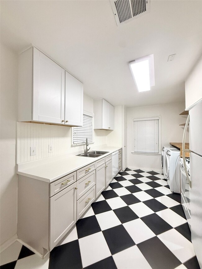 Building Photo - 4010 Yupon St