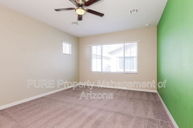 Building Photo - 852 W Park Ave