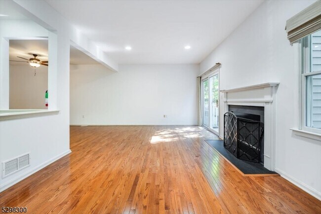 Building Photo - 627 Old Dover Rd