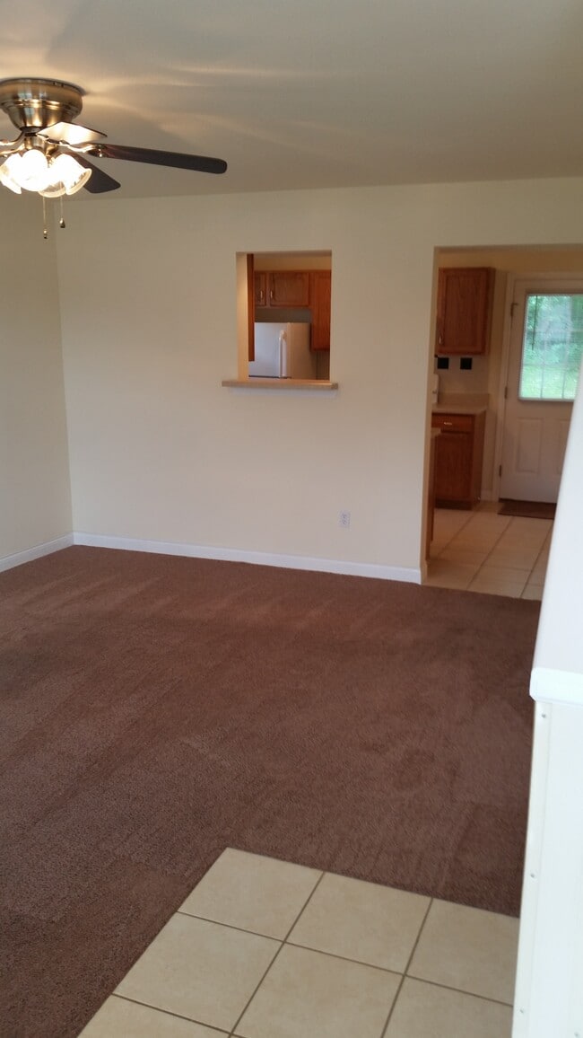 Building Photo - 3603 Zinnia Dr