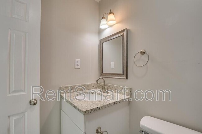 Building Photo - 2913 Running Creek Ln