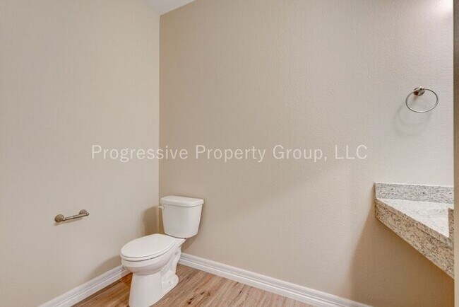 Building Photo - Live in Style! 3-Bed Northgate Villa w/ Views – 50% Off First Month!