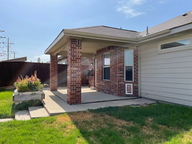 Building Photo - Property for Lease in Little Elm!
