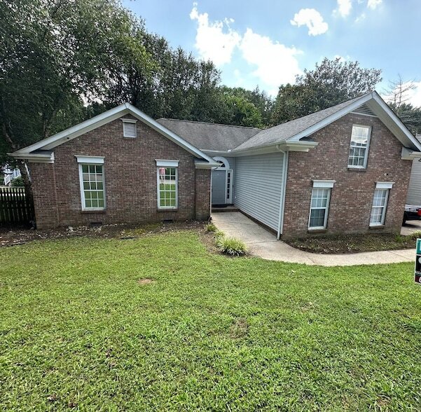 Primary Photo - 1409 Aaronwood Dr