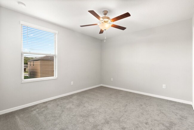 Building Photo - LIKE NEW 5 Bedroom Home for RENT in Touchstone