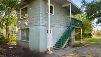 Building Photo - Completely renovated studio apartment off ...