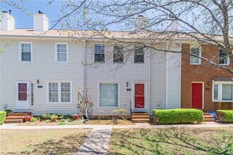Building Photo - 184 High Creek Dr