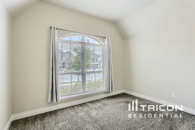 Building Photo - 843 Knoxbridge Rd