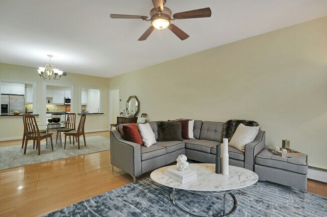 Building Photo - 207 Shearwater Ct W