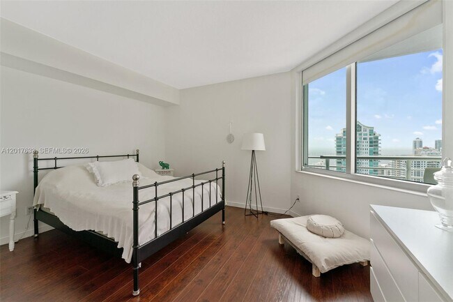 Building Photo - 335 S Biscayne Blvd
