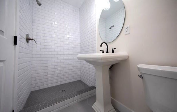 Building Photo - 4279 Walton Avenue