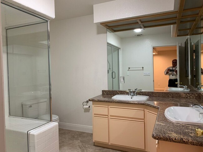 Building Photo - GRANITE BAY ~ HOME FOR RENT!