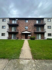 Building Photo - 5160 Thomas Dr