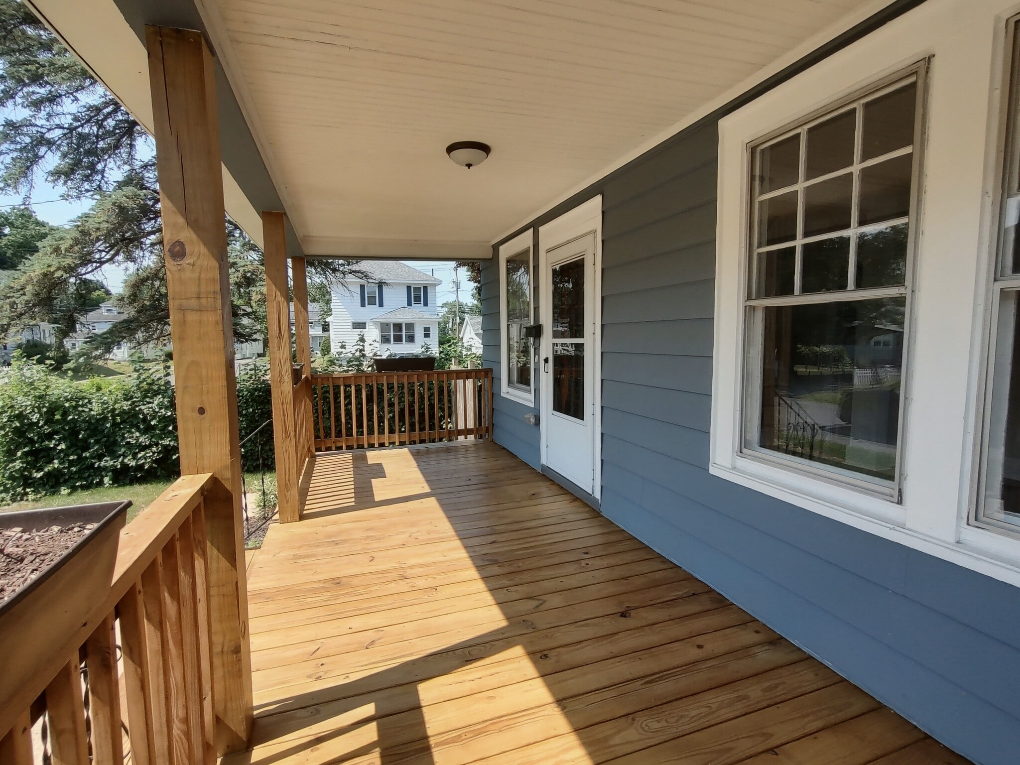 Front Porch - 55 Clayton St