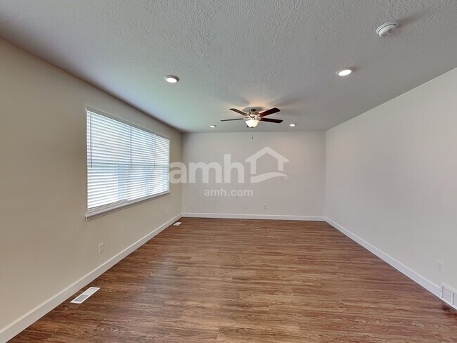 Building Photo - 4359 N Morgan Way