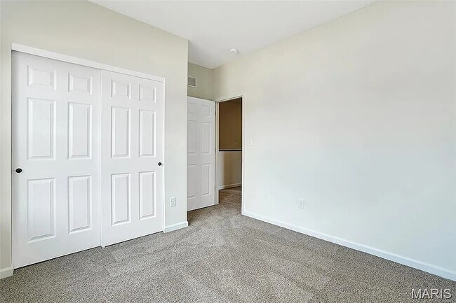 Building Photo - 810 Colony Rdg Ct