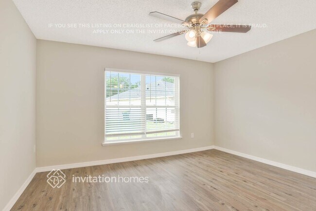 Building Photo - 10 Tamiami Way