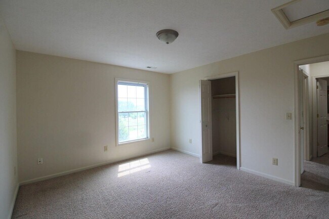 Building Photo - 1311 Stonechris Dr