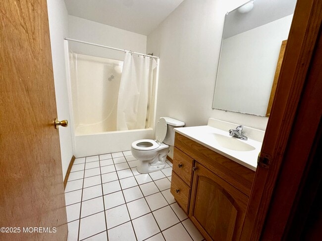 Building Photo - 244 Raritan St