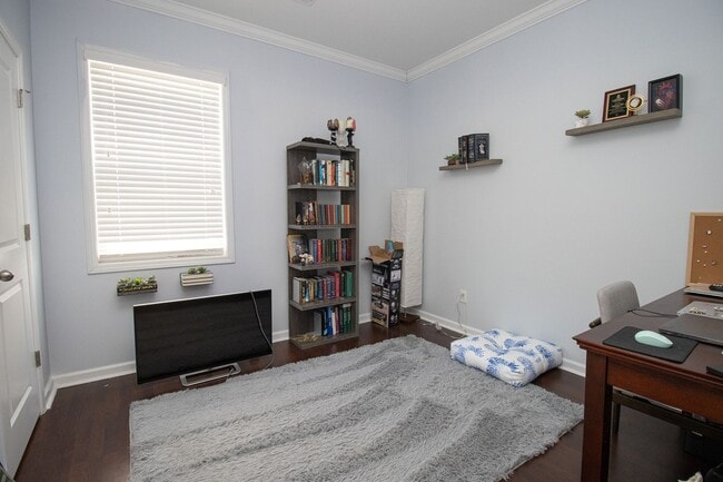 Building Photo - Beautiful 3-Bedroom Home in Burnside Farms – Furnishings Included & Fire Pit!