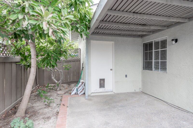 Building Photo - 2882 Sanford Ln