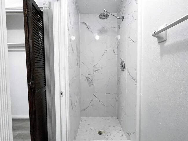 Building Photo - 21603 Park Wind Ct