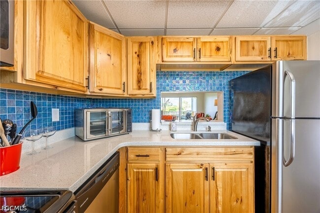 Building Photo - 6220 Augusta Dr