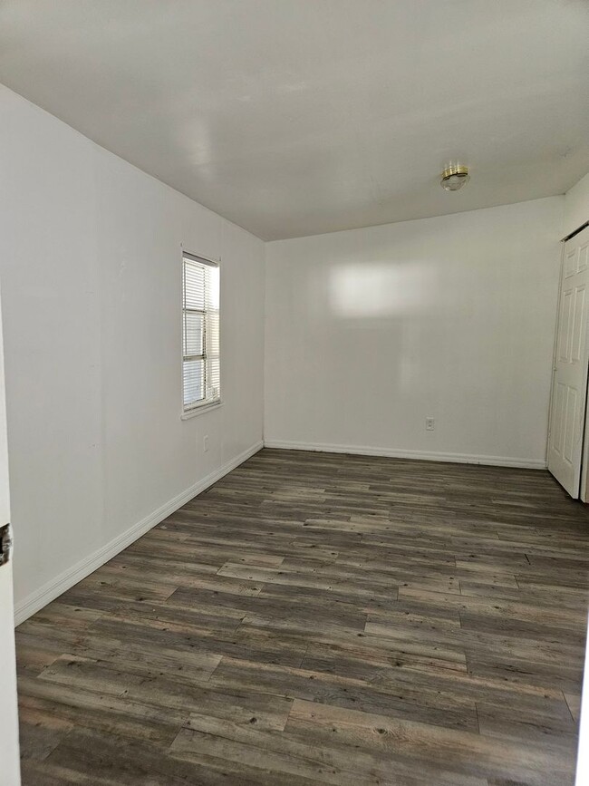 Building Photo - Charming 3-Bedroom Home for Rent – Your Dr...