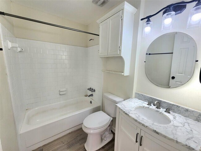 Building Photo - 437 Glade Park Dr