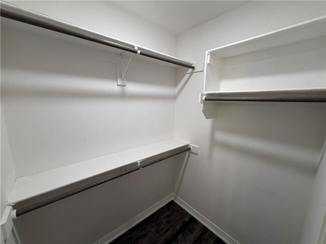 Building Photo - 6025 W Quinn St