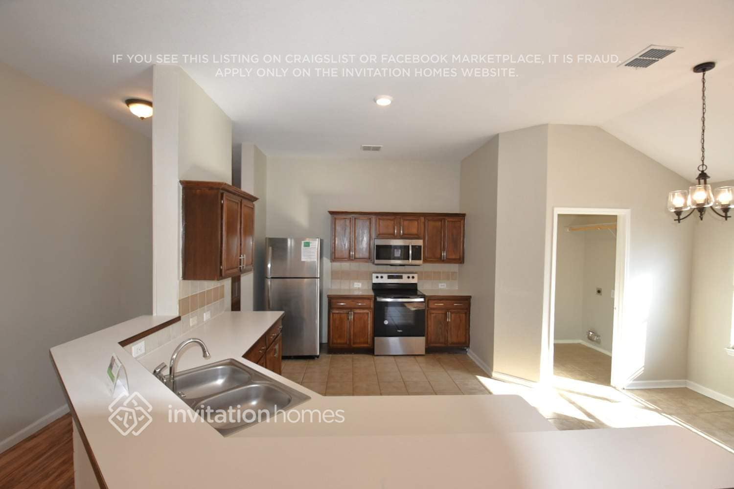 Building Photo - 8117 Hennessey Trail