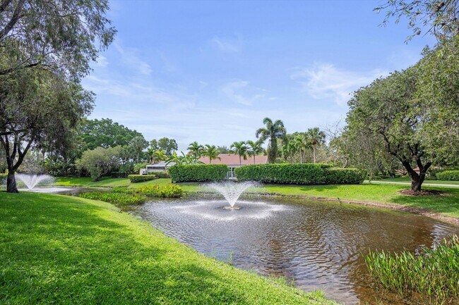 Building Photo - 2252 Las Casitas Dr