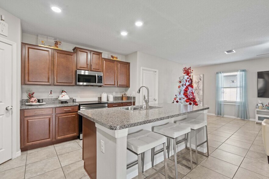 Building Photo - 3717 Cat Mint St