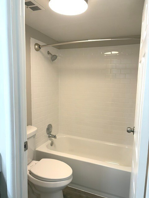 Building Photo - 230 Springhill Dr