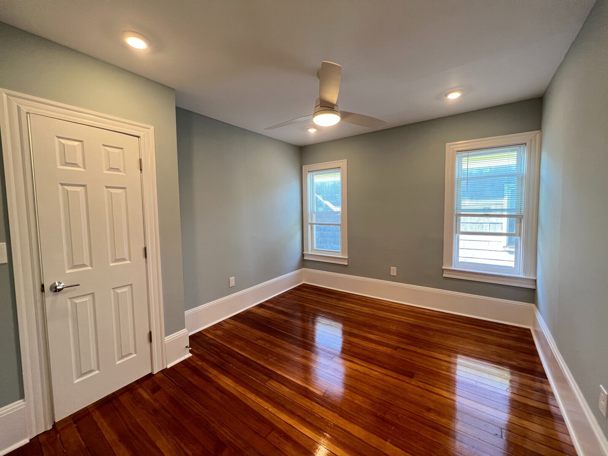 Building Photo - 3 Mossland St