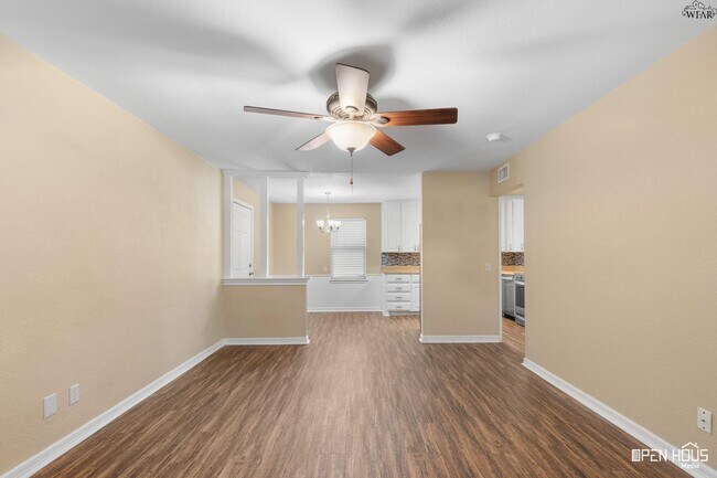 Building Photo - 1218 Glendora Dr