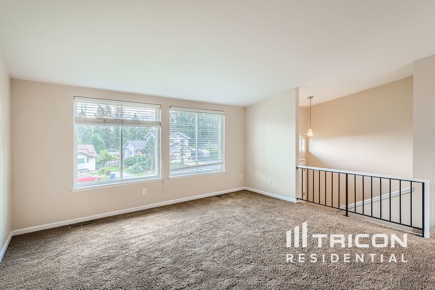 Building Photo - 10224 63rd Ave Ct E