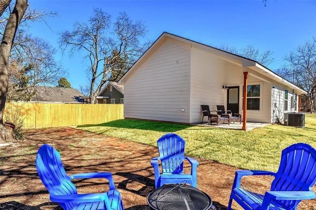 Building Photo - 731 Layne Dr